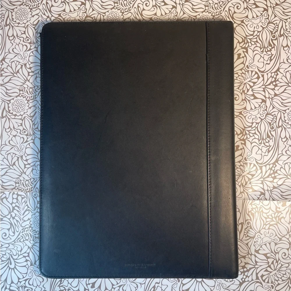 Buxton Velvet Touch Cowhide Exterior Folder